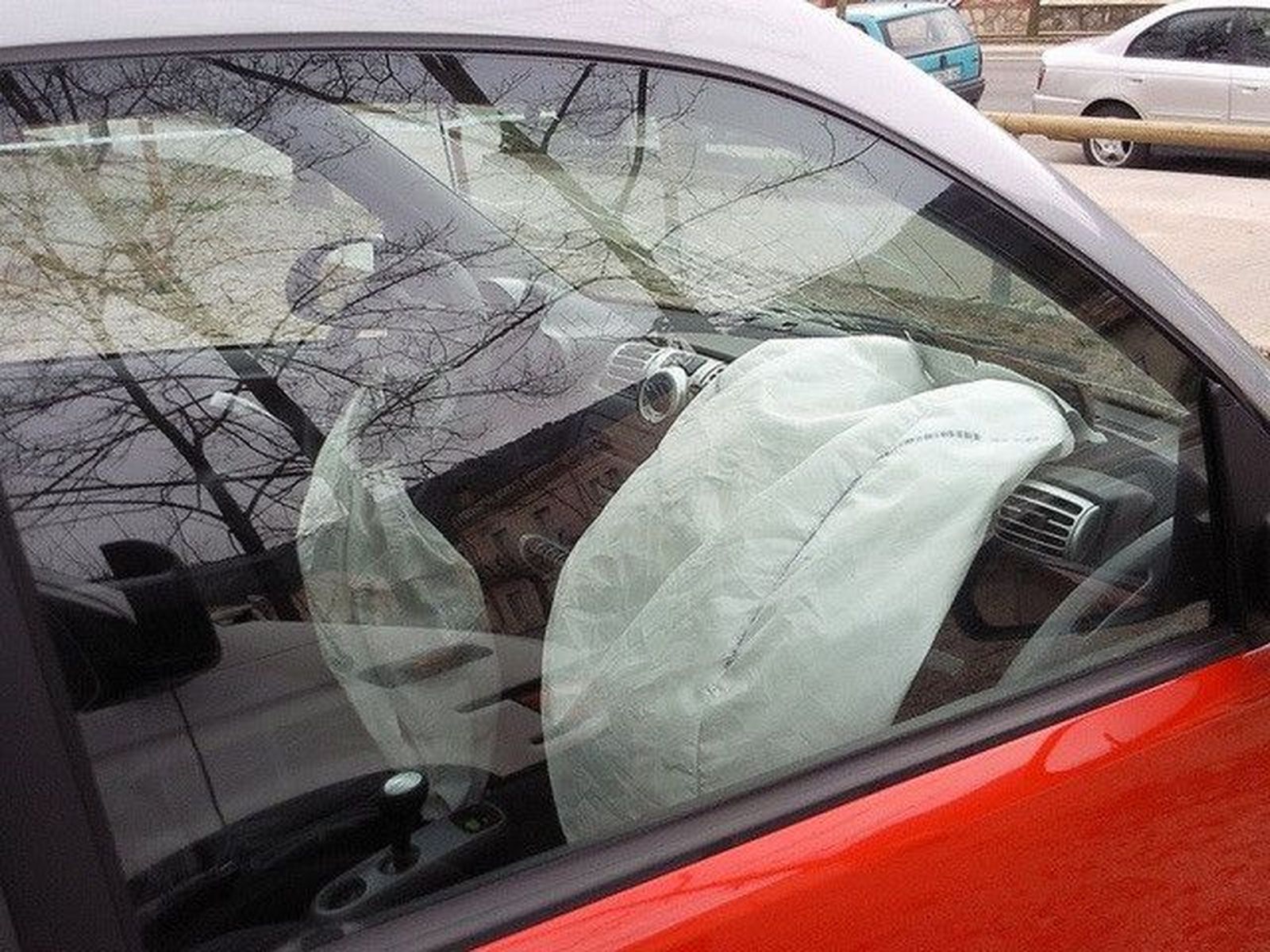 Imagen de un airbag. Foto de archivo