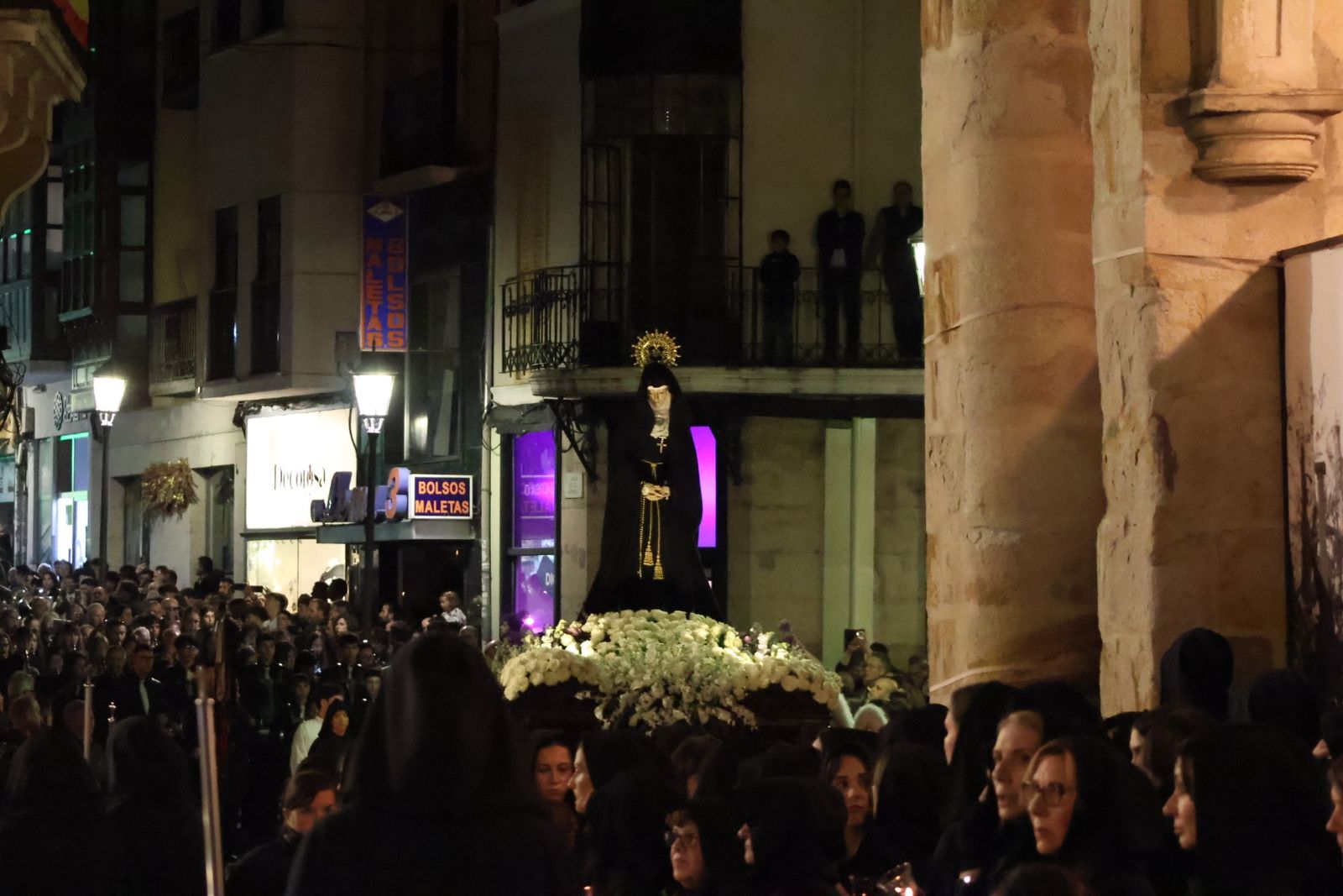 GALERÍA | Revive en imágenes la procesión de la Soledad