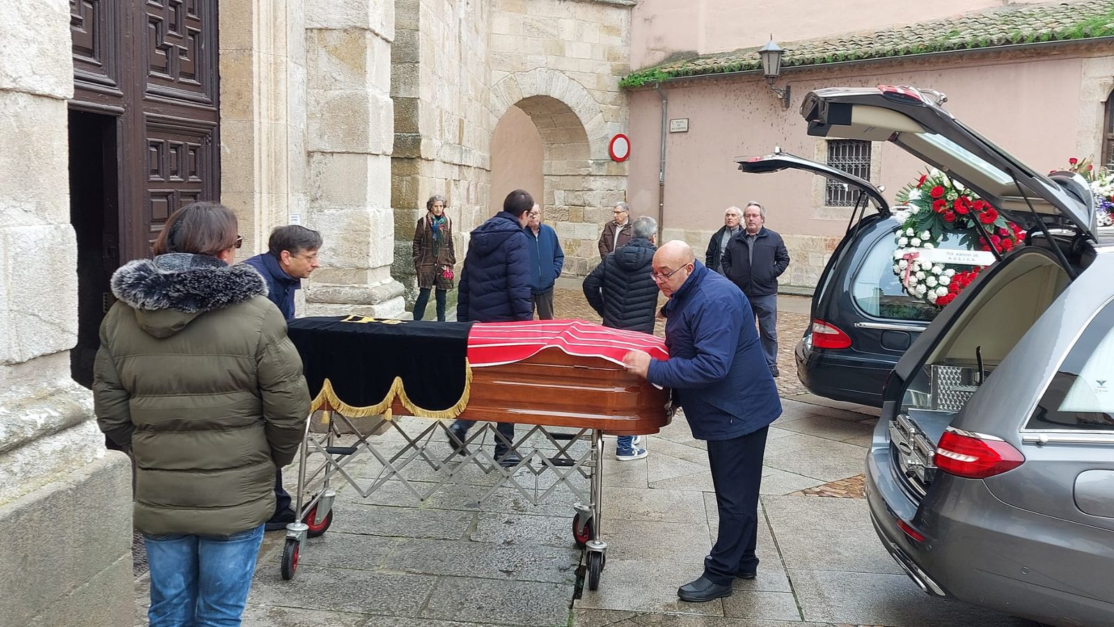 whatsapp-image-2025-03-05-at-10-56-01-2