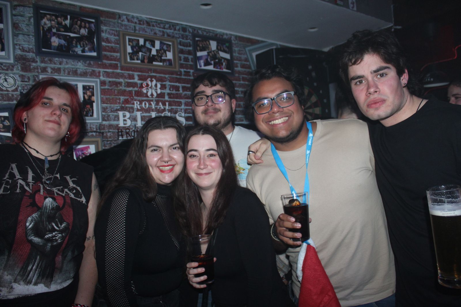 El Fin de Año Universitario continua por los bares de la capital del Tormes tras las doce campanadas