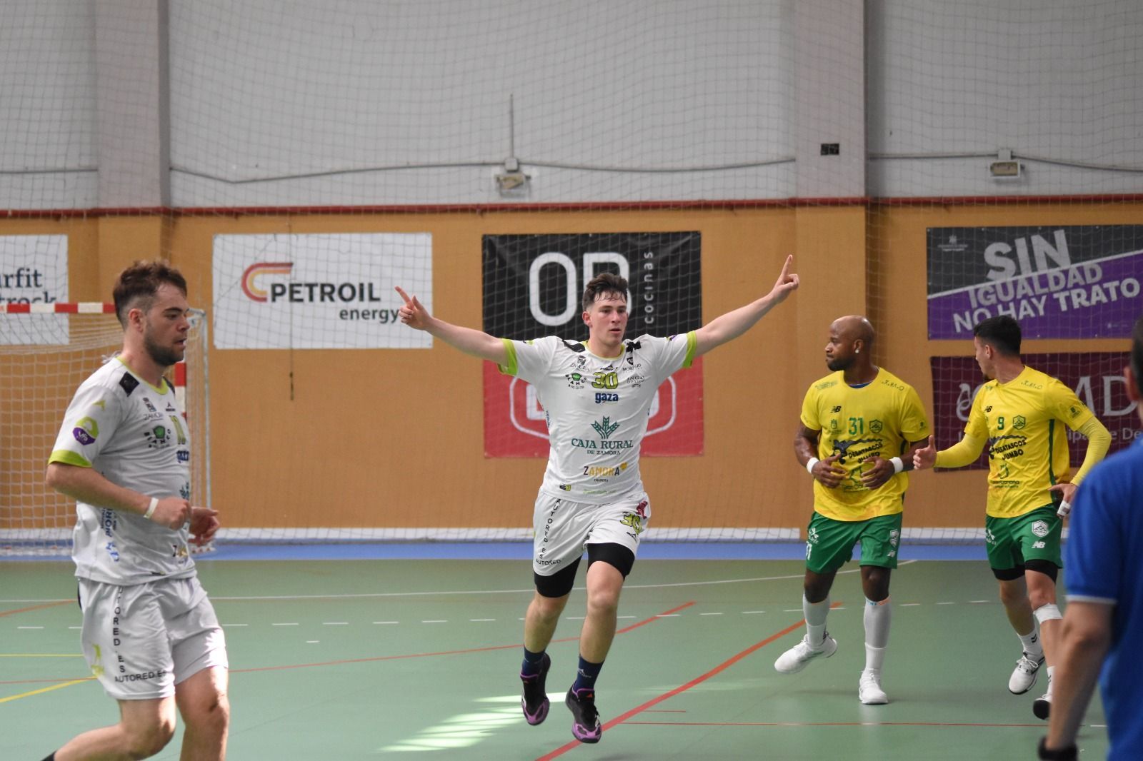 balonmano-caja-rural-zamora-desatascos-jumbo-galdar-30