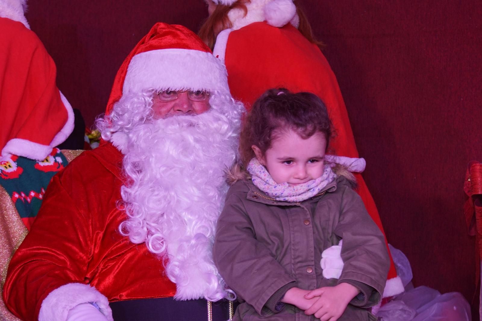 El Encinar recibe la visita de Papa Noel