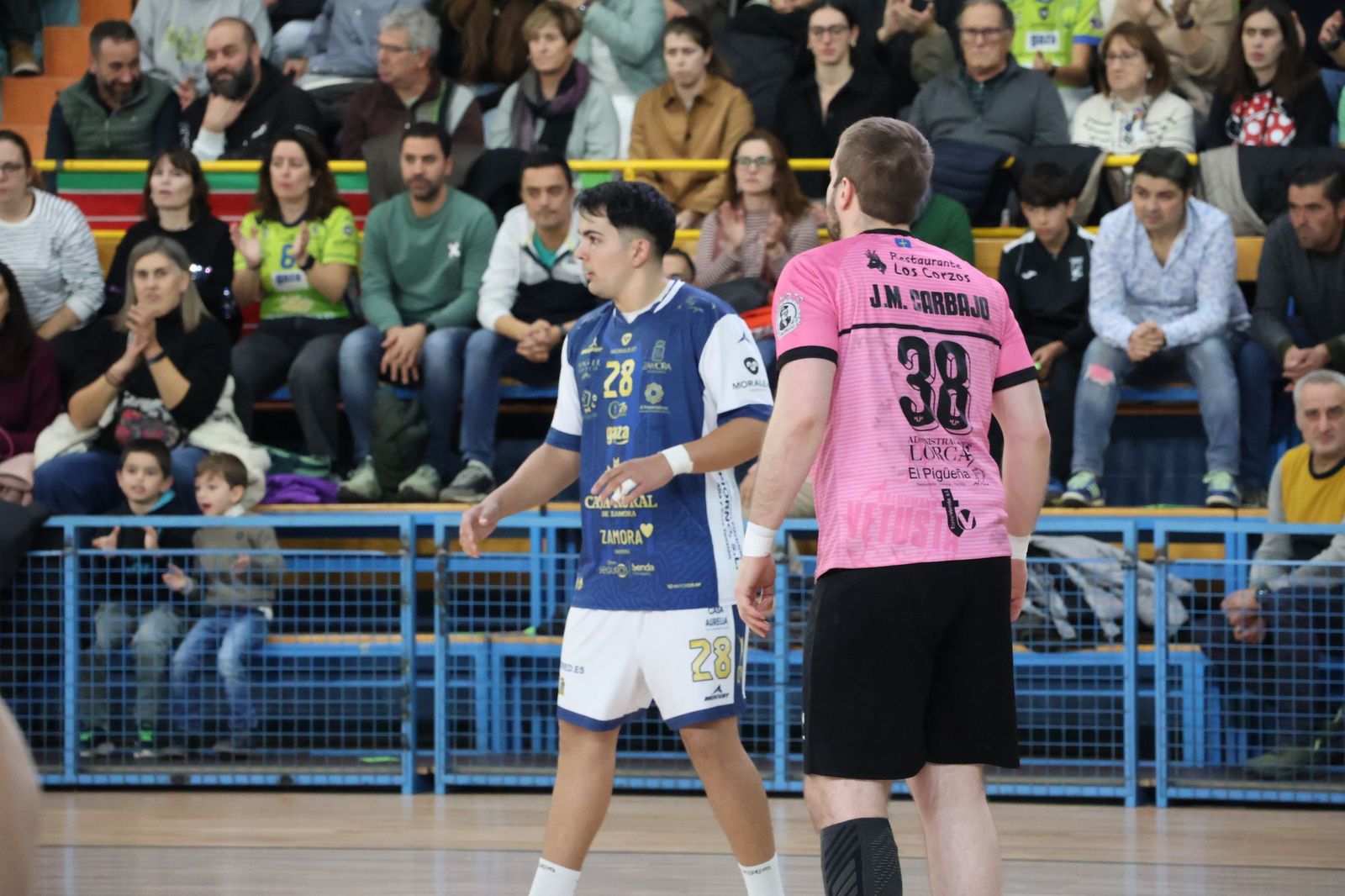 GALERÍA | El BM Zamora se juega consolidar el liderazgo frente a los asturianos del Auto-Center Principado Vetusta