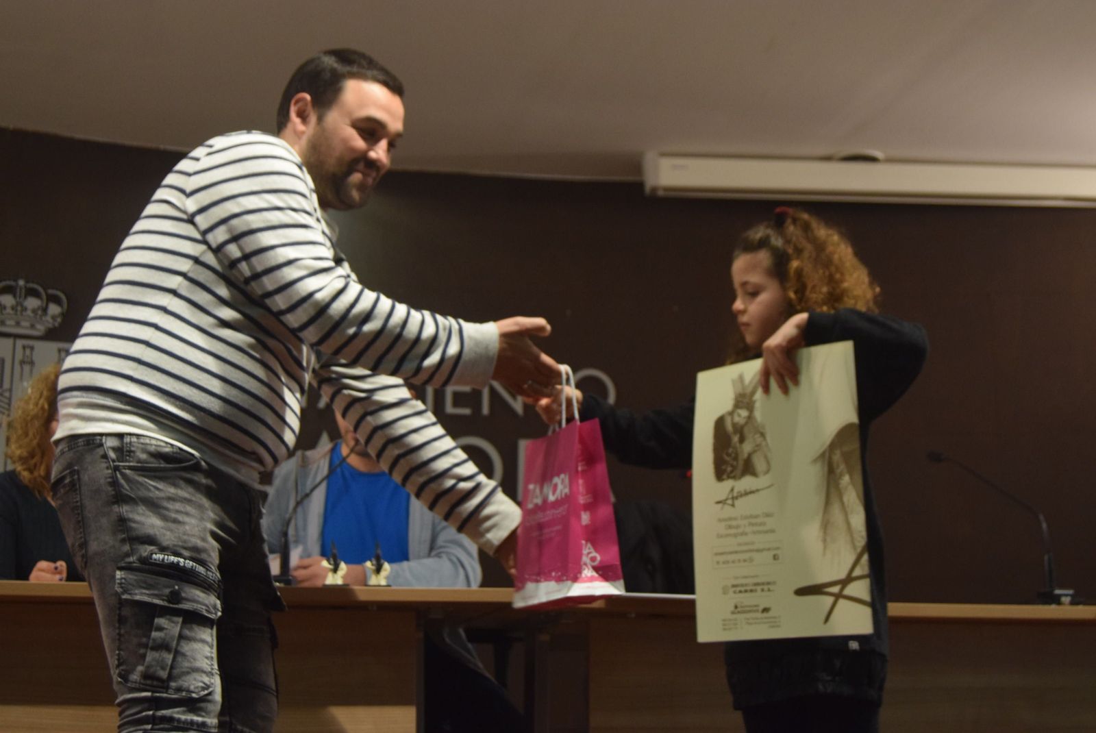 entrega-de-premios-del-concurso-de-dibujo-de-luz-penitente-14