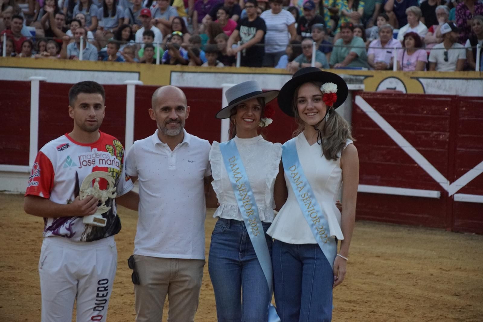 Gran ambiente en los cortes y la suelta de vaquillas de Peñaranda