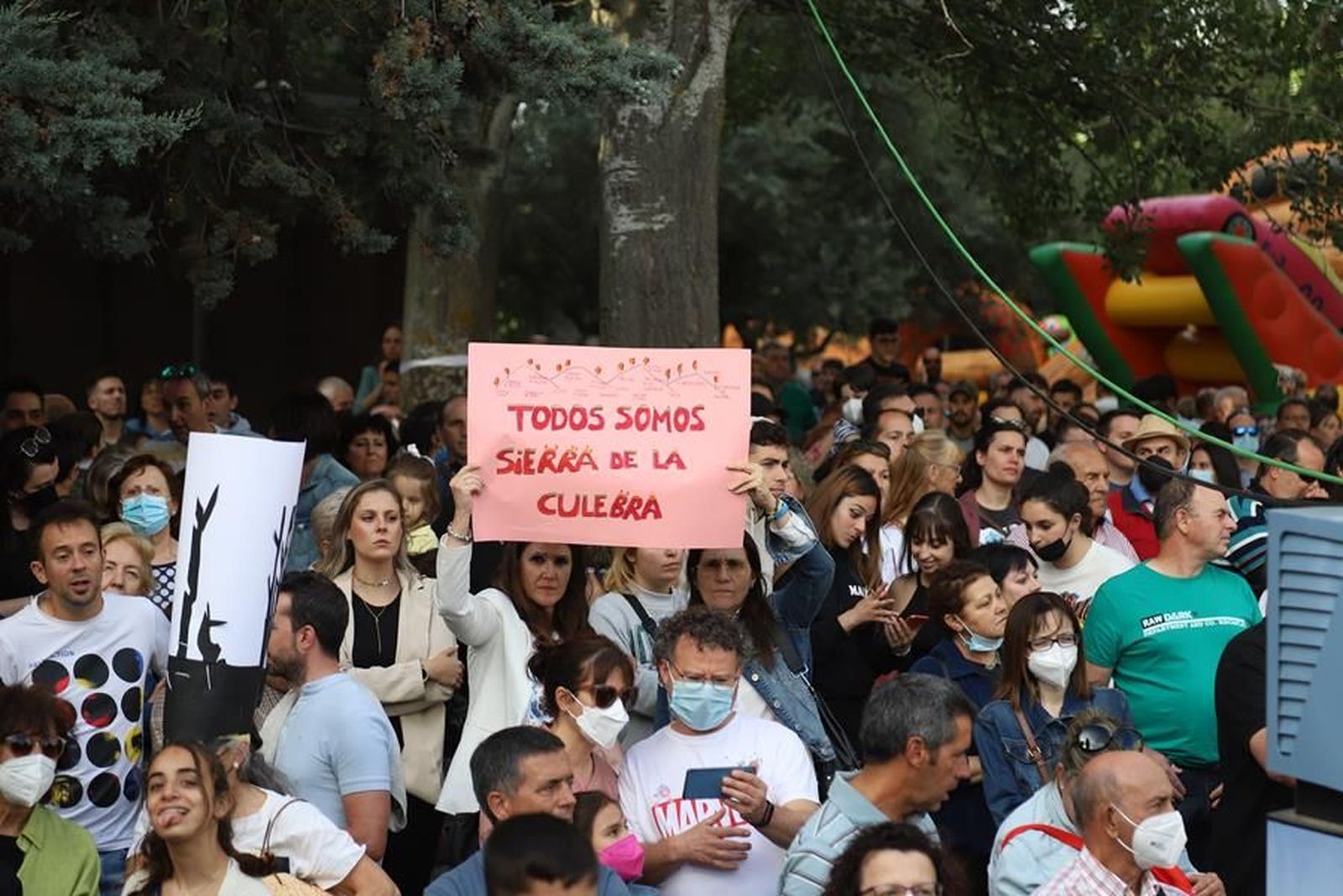 Manifestación por el incendio de la Sierra de la Culebra en 2022.