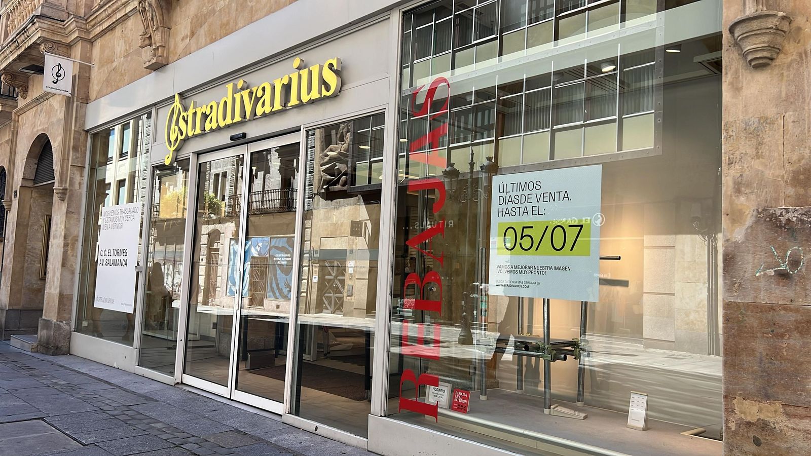 Tienda de Stradivarius en la calle Toro