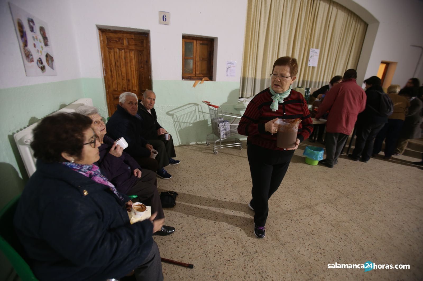 Chocolatada en Puente Ladrillo por la Semana de la Solidaridad