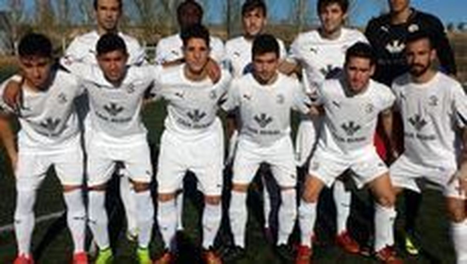 El filial del Zamora golea al Carbajosa y sigue lanzado hacia la cabeza (0-3)