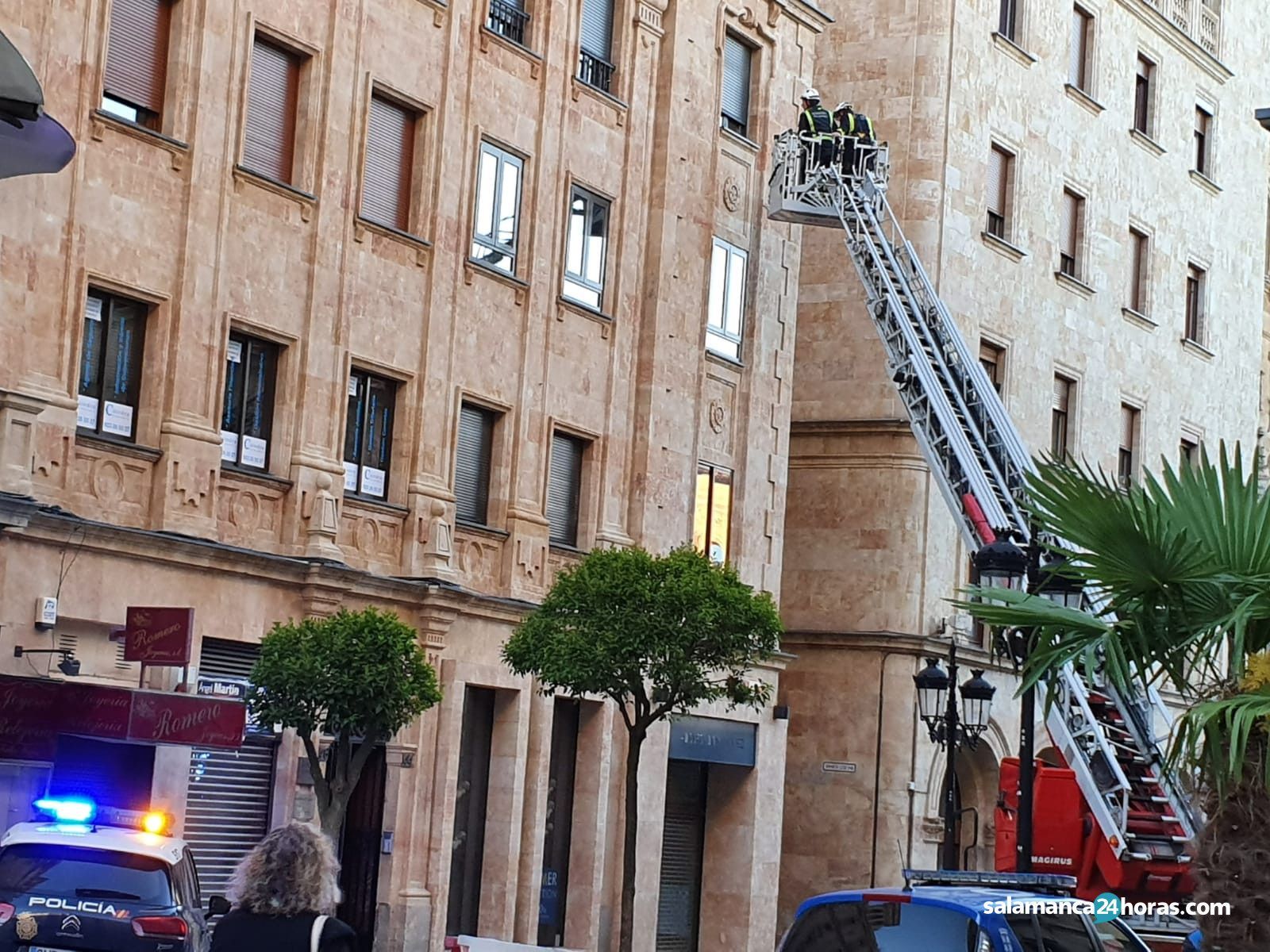 Bomberos calle Zamora (1)