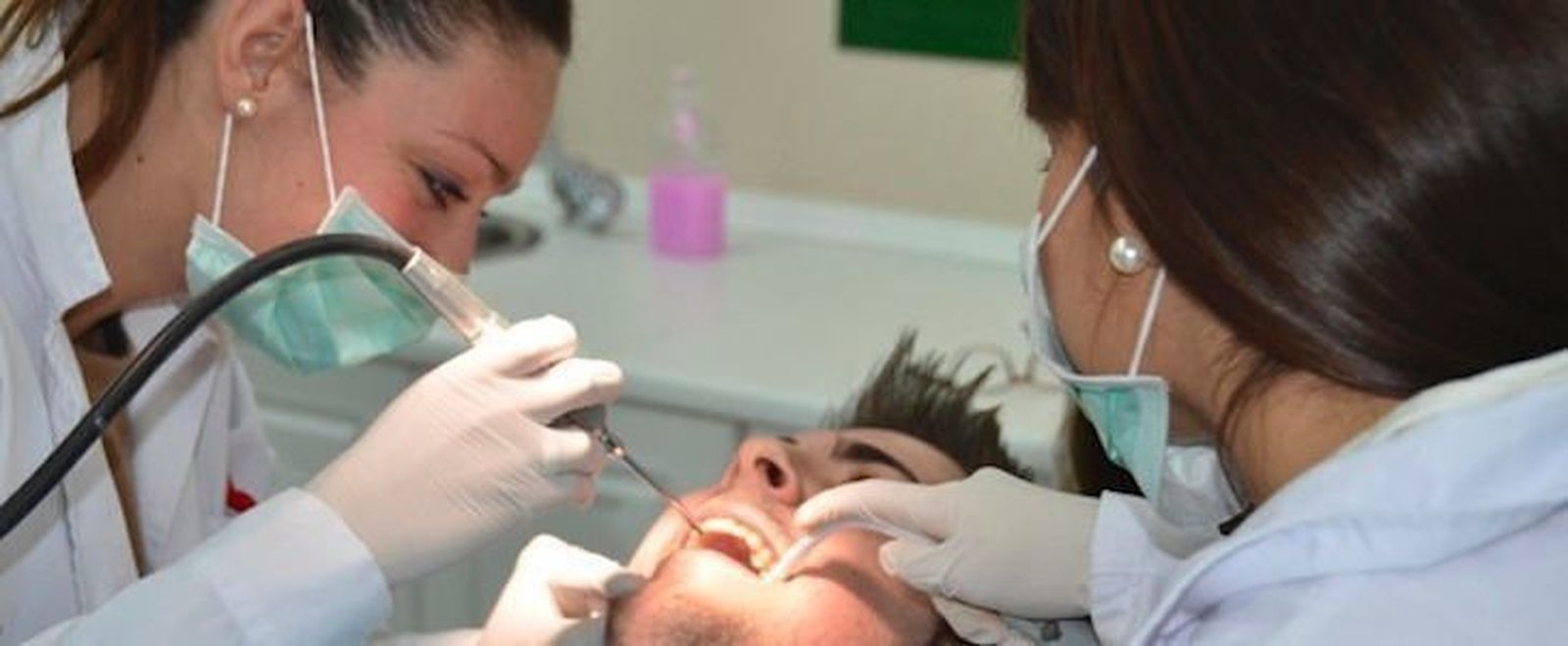 Salamanca acoge este sábado un encuentro de dentistas que participarán en la Tercera Reunión Científico-Social Ciudad de Salamanca