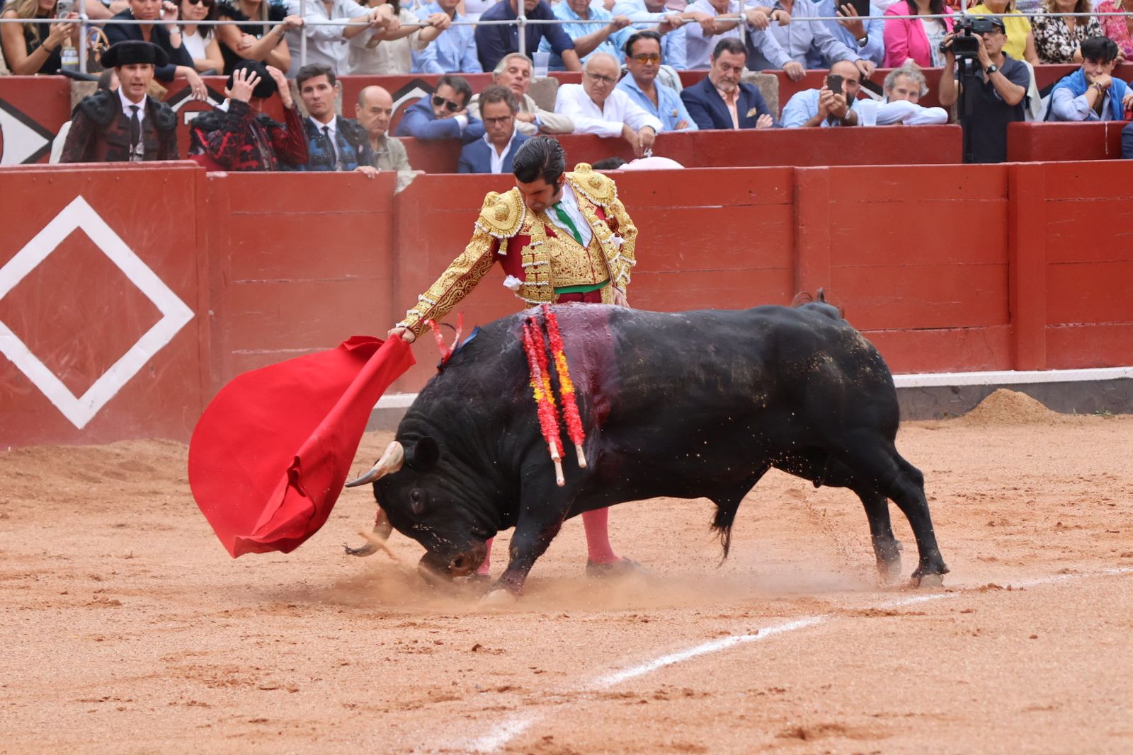 Ismael Martín, Marco Pérez y el aclamado regreso de Morante de la Puebla: su paso por La Glorieta en imágenes