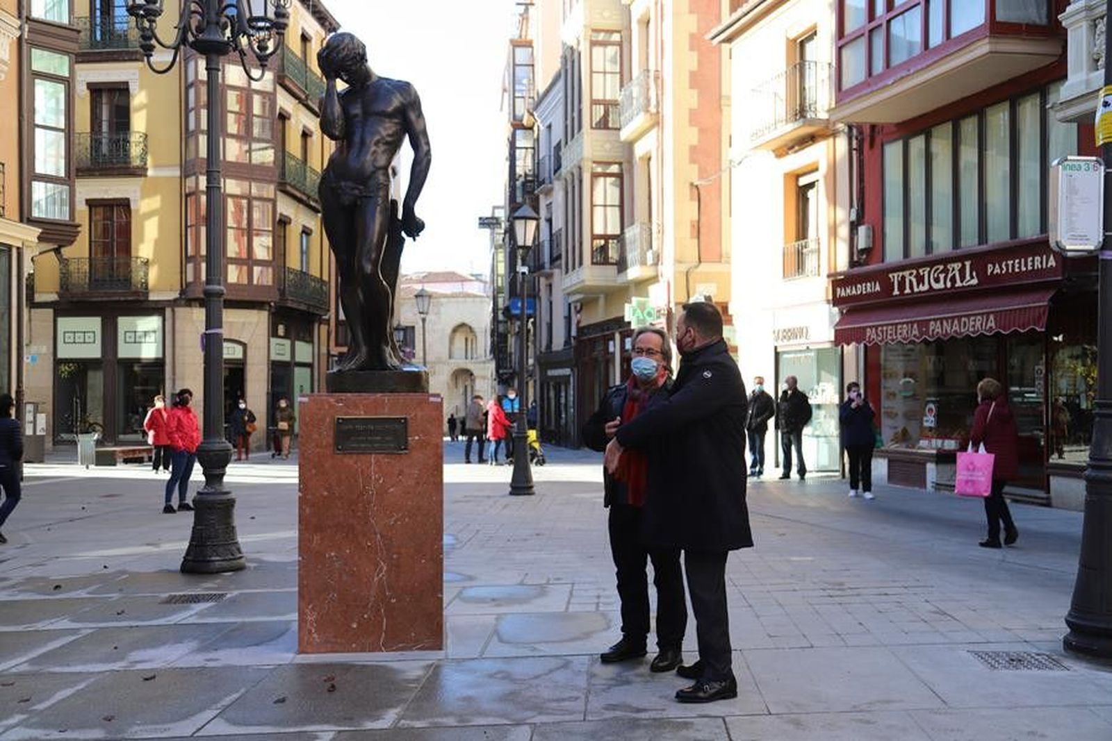 Sagasta escultura adan (8)