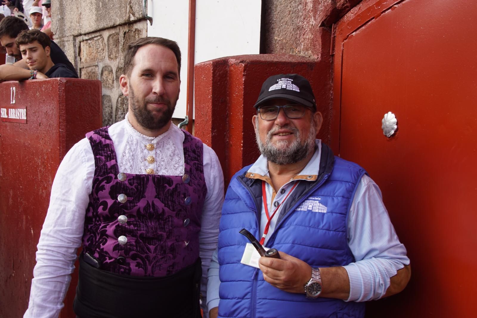 resumen-fotografico-del-ambiente-en-los-tendidos-de-la-glorieta-durante-la-corrida-concurso-22-de-septiembre-fotos-juanes-39