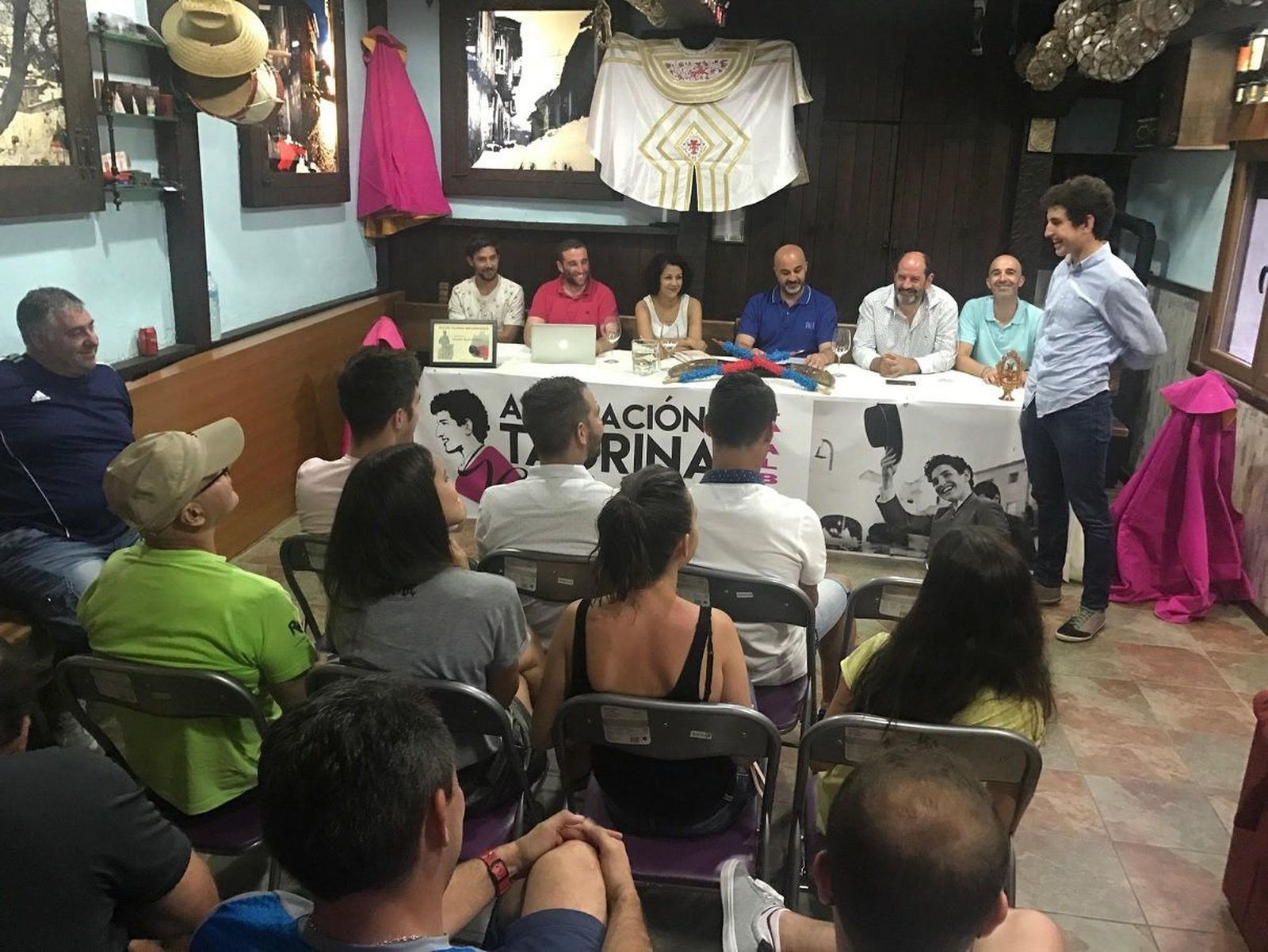 Asamblea de socios de la Asociacion Taurina Valentin Hoyos