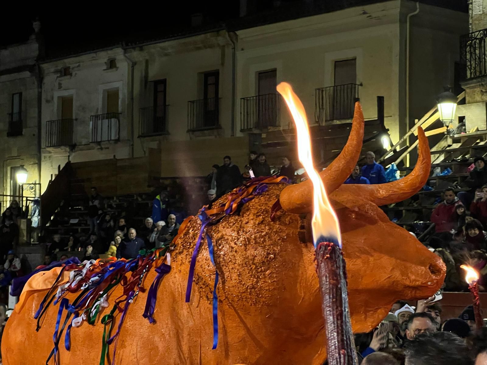 quema-del-toro-de-cenizos-carnaval-del-toro-ciudad-rodrigo-2025-17