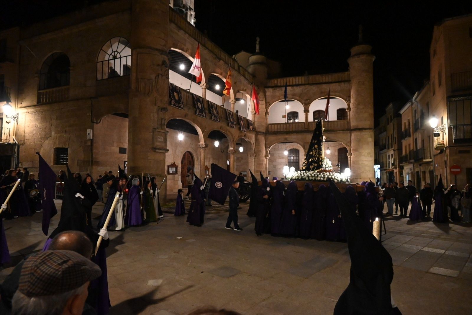 Procesión de La Virgen Dolorosa en Ciudad Rodrigo (1).jpg