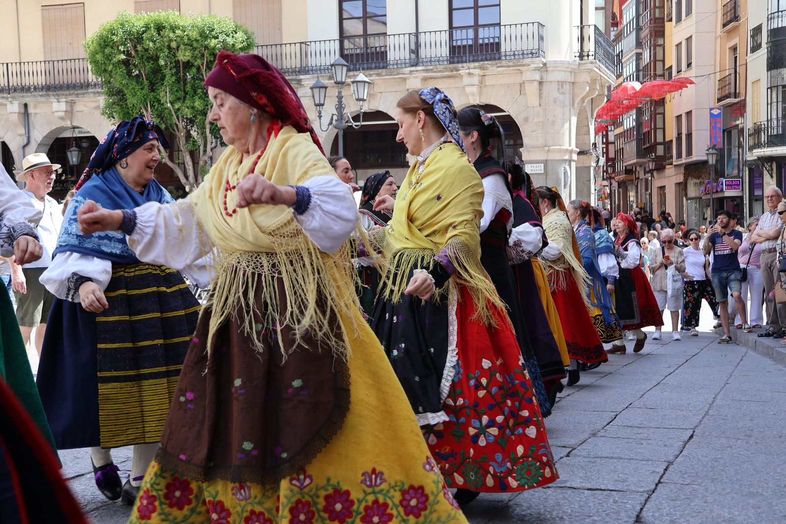 grupo-bajo-duero-en-la-xxxii-muestra-de-folklore-14