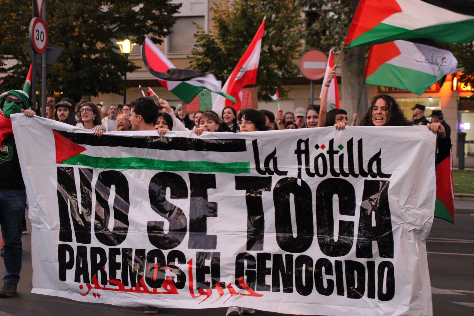 Medio millar de personas se manifiestan en Salamanca en apoyo a Palestina y la flotilla