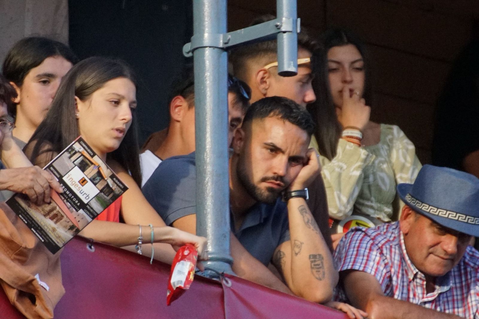 Así han vivido los salmantinos el primer festejo de la feria taurina 2025: imágenes del ambiente en los tendidos y en el patio de cuadrillas