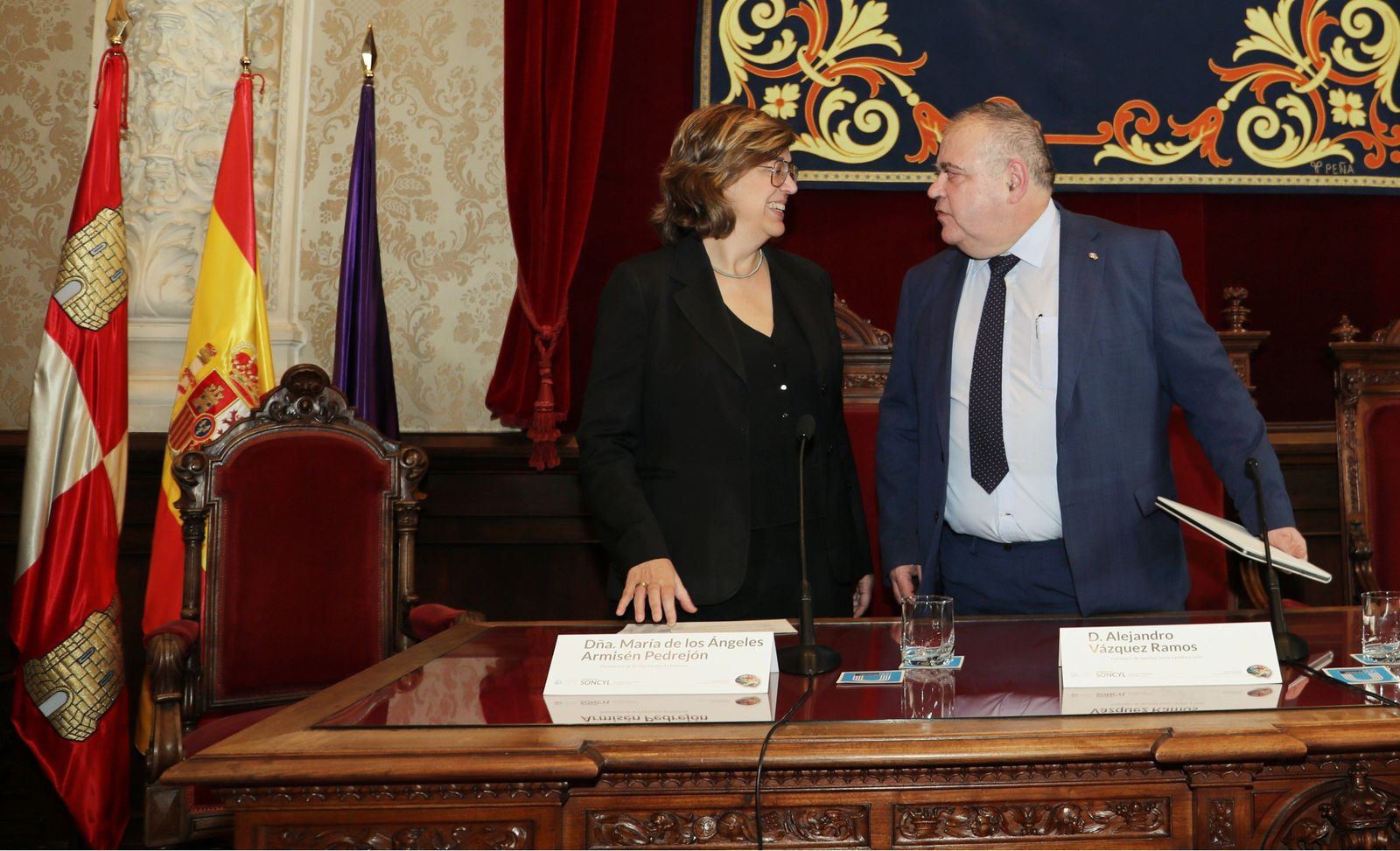 El consejero de Sanidad, Alejandro Vázquez(C); junto a la presidenta de la Diputación, Ángeles Armisén. Foto de Brágimo | ICAL