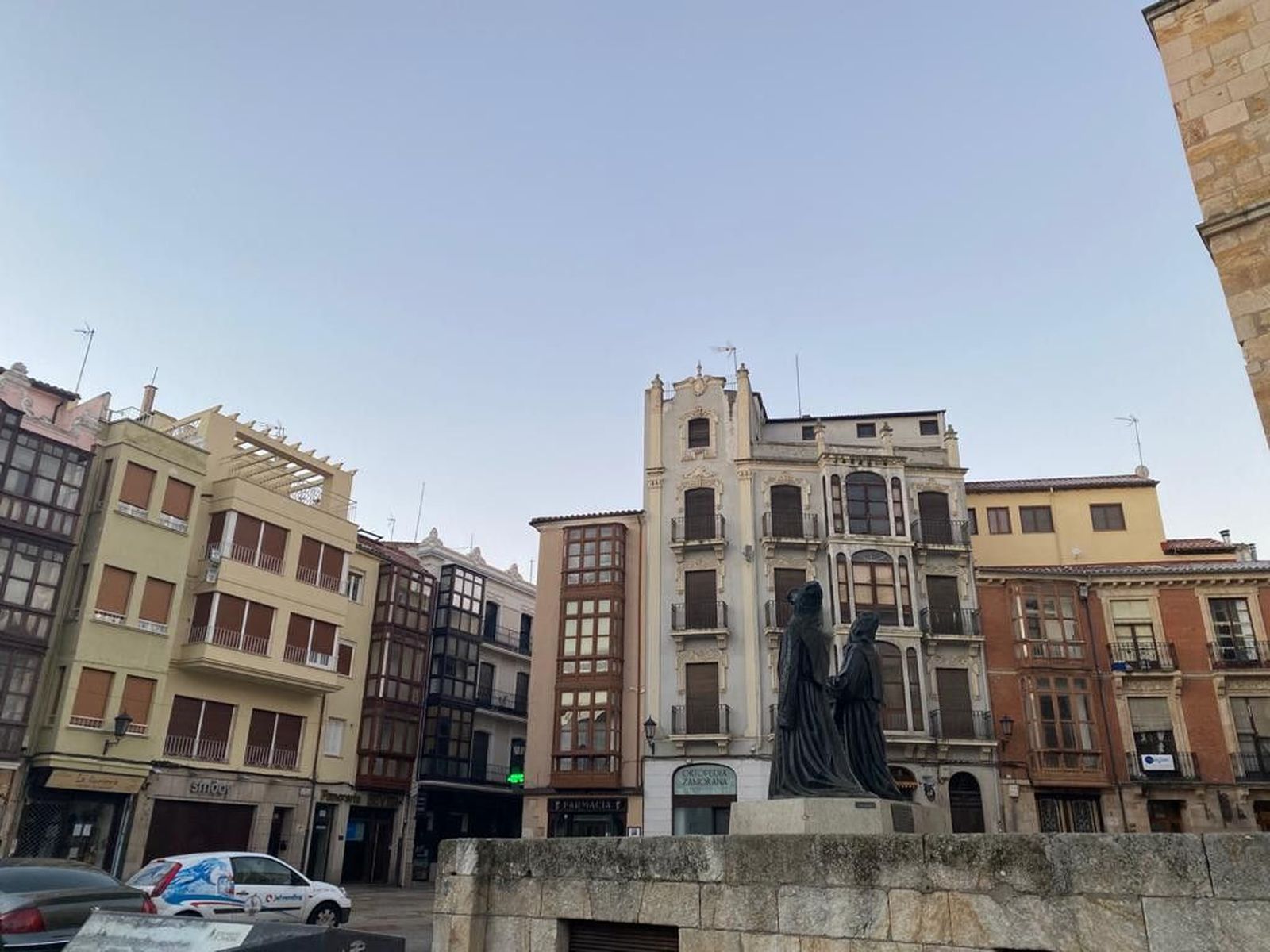 El Merlú en la Plaza Mayor en una jornada con tiempo despejado