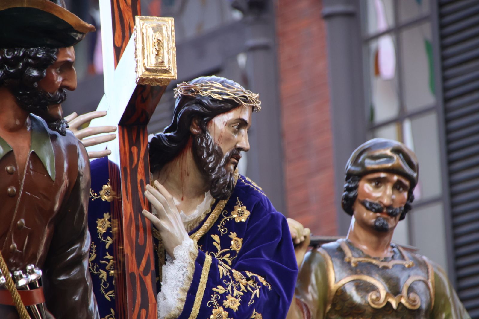 La procesión del Nazareno deslumbra a Salamanca como muestra de historia y devoción tras años suspendiéndose