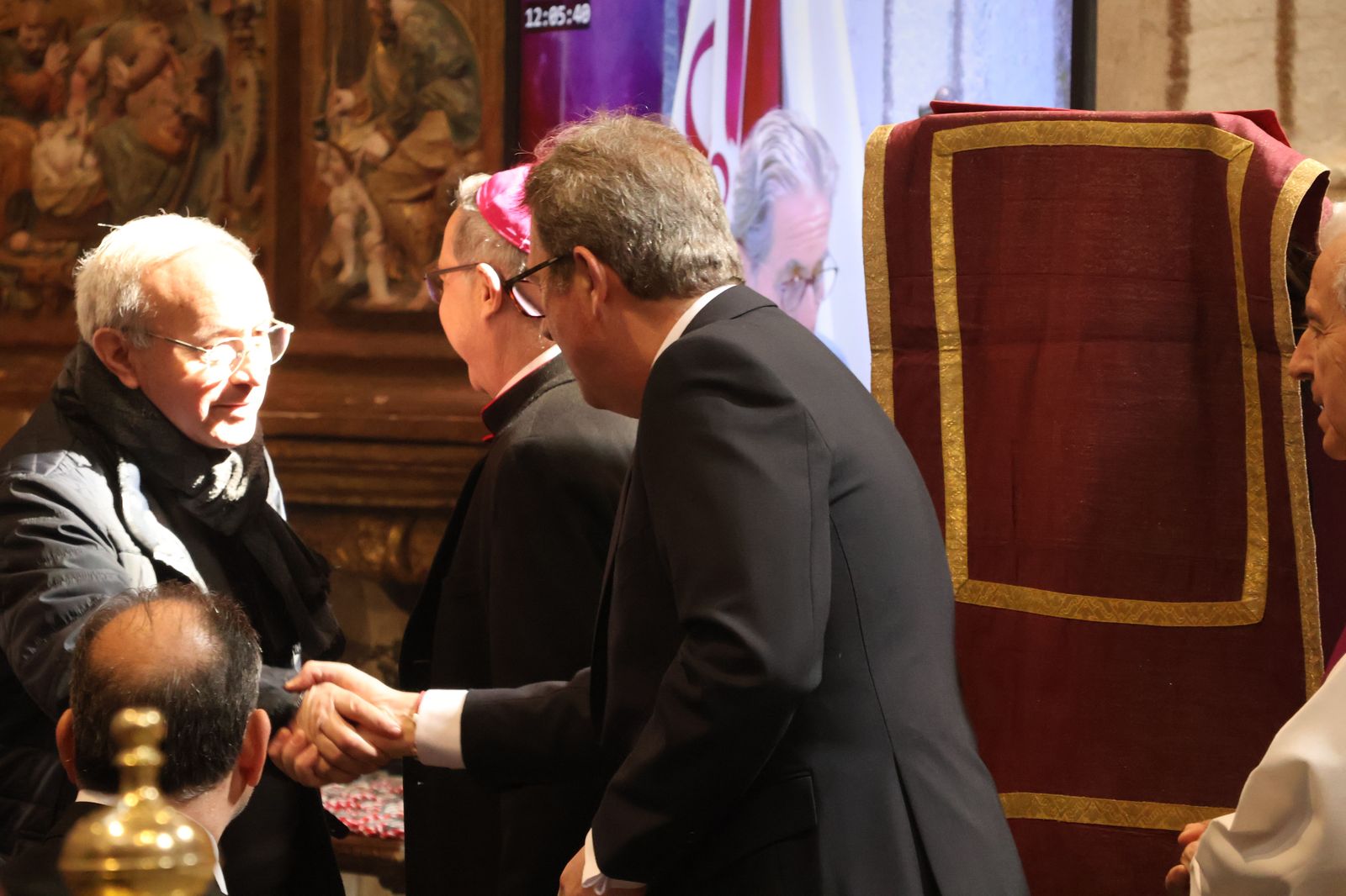 entrada-de-nuevos-hermanos-de-la-cofradia-del-silencio-2