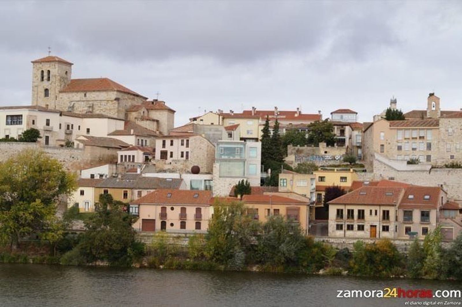 Viviendas en Zamora. Archivo