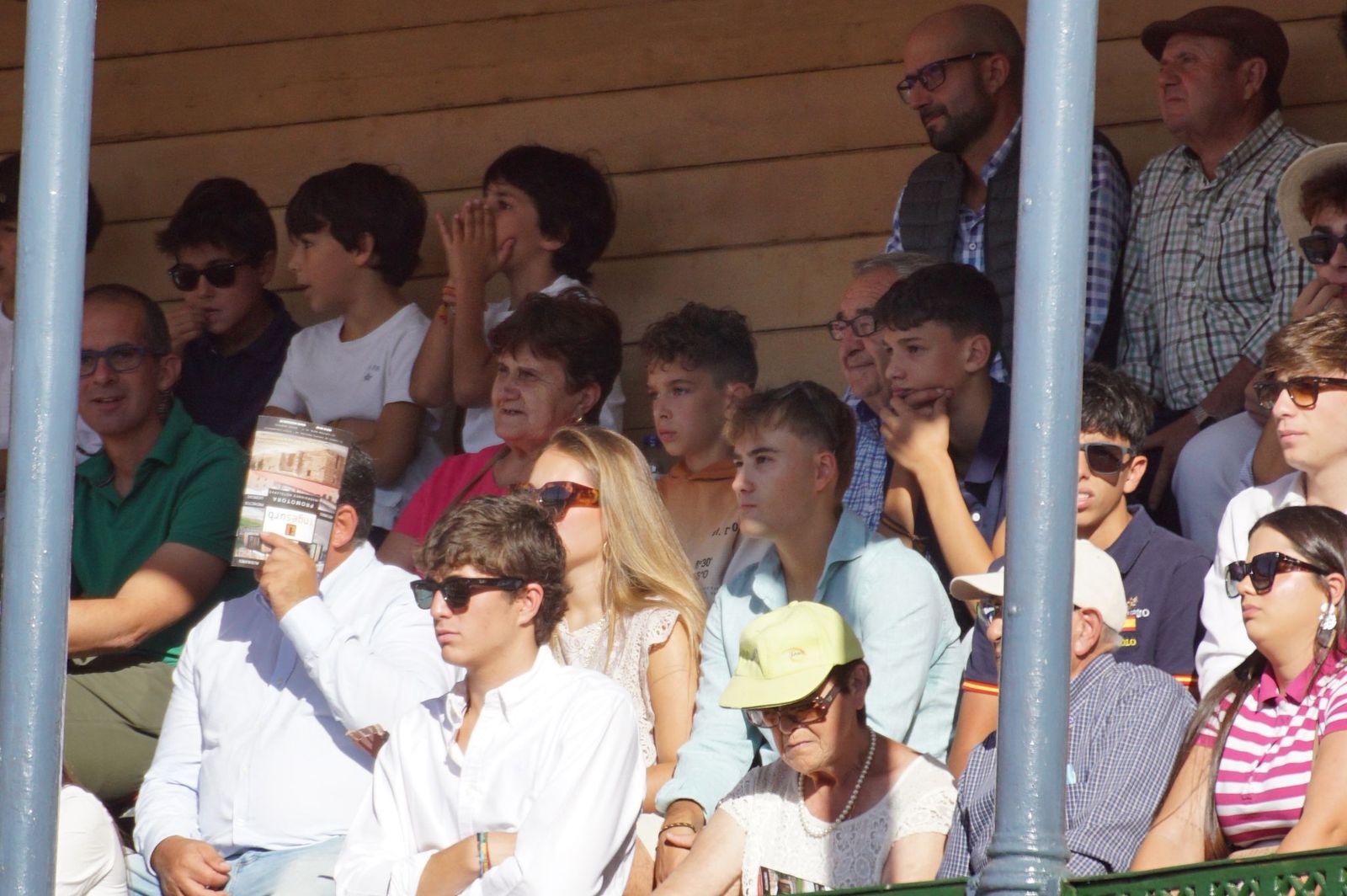 Así han vivido los salmantinos el primer festejo de la feria taurina 2025: imágenes del ambiente en los tendidos y en el patio de cuadrillas