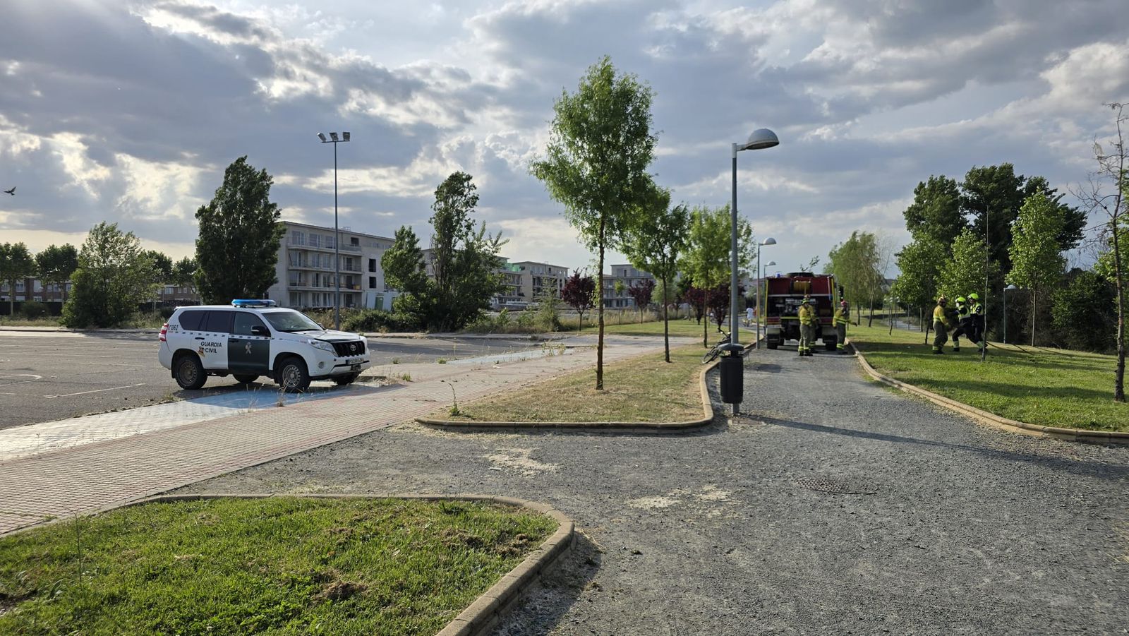 Incendio de vegetación en la Isla del Soto. Foto Andrea M.