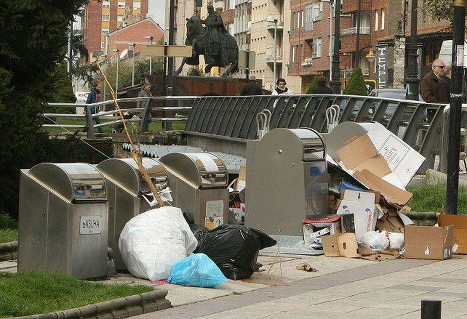 Ponferrada afronta desde este lunes una huelga en el servicio de recogida de basura