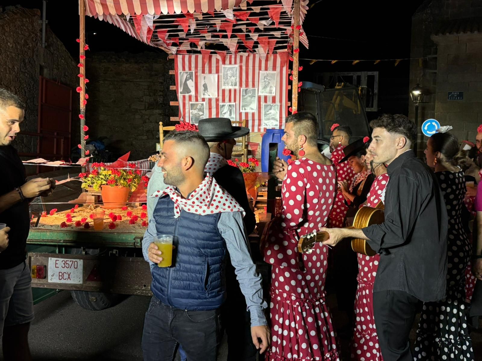 Desfile de carrozas en Pereña