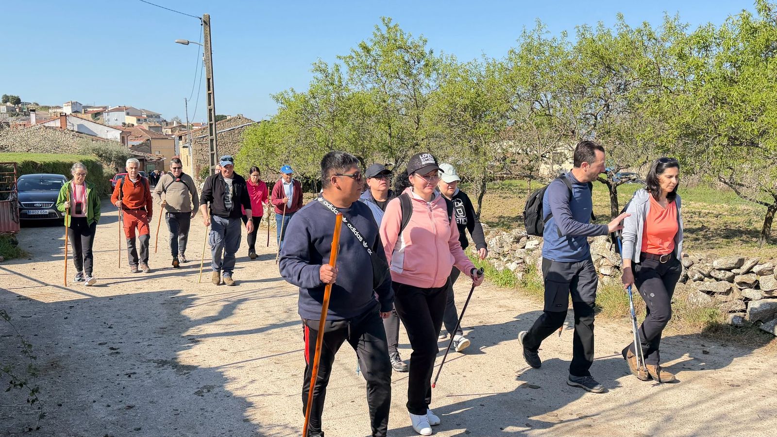 Marcha senderiesta mieza