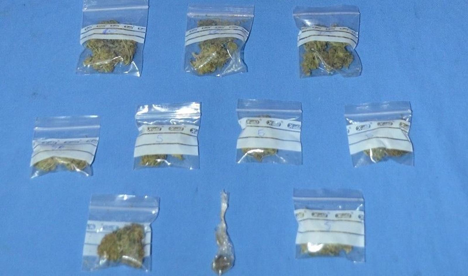 Detenido un joven con 14 gramos de marihuana y hachís en la calle Consuelo