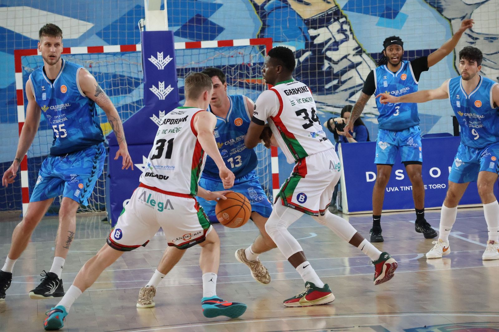 GALERÍA | Revive en imágenes el partido entre el CB Zamora y Alega Cantabria