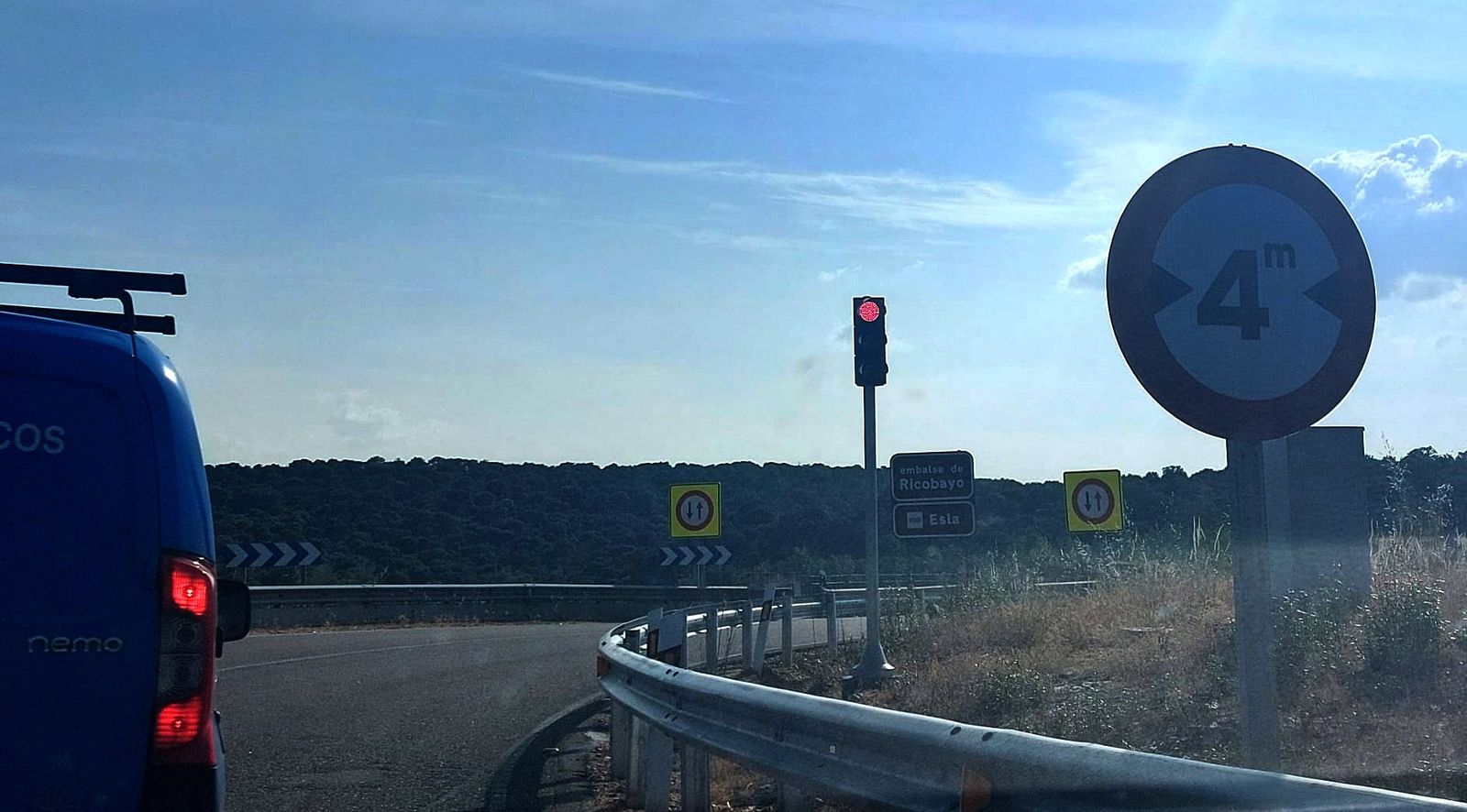 El semáforo del puente de la Estrella vuelve a estar operativo