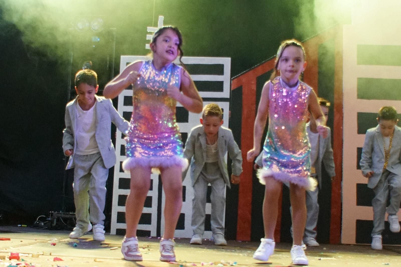 Emoción y creatividad en la primera cita del Play Back infantil en Alba de Tormes