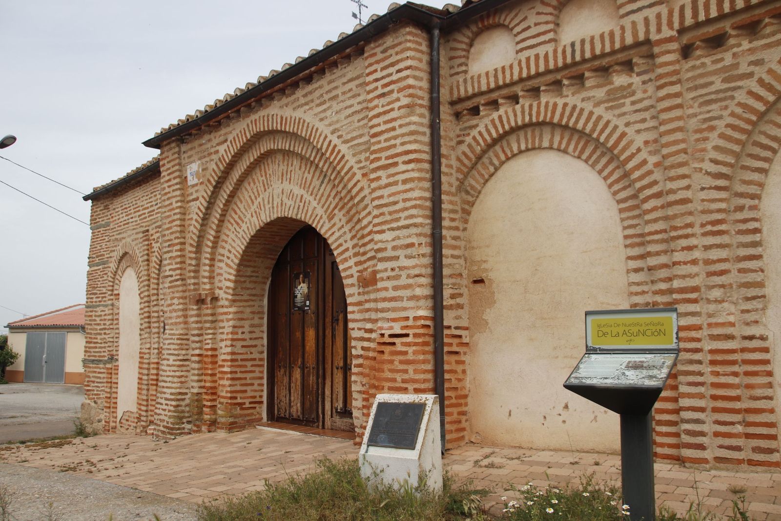 Iglesia de Galleguillos