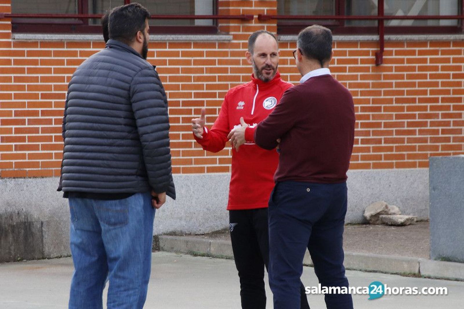 LUACES GORKA Y SANDO