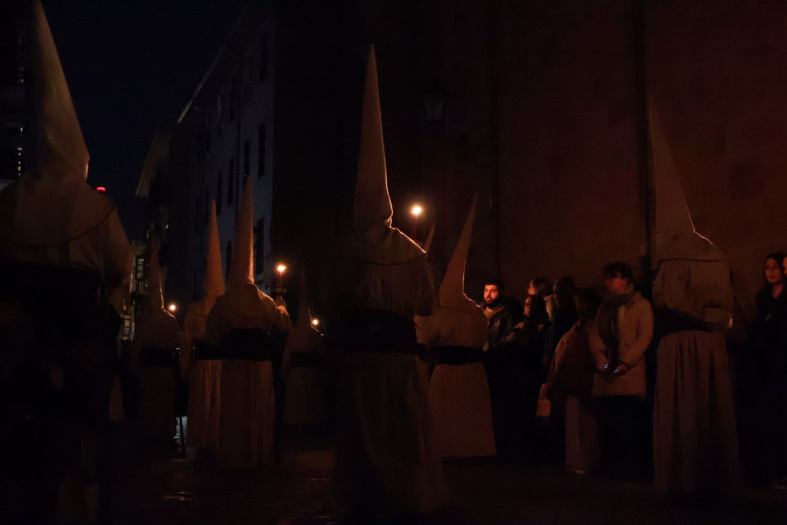 GALERÍA | Revive en imágenes la procesión de Jesús Yacente