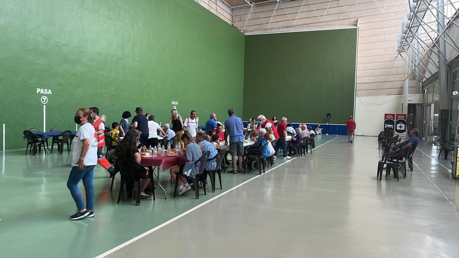 vecinos-de-monsagro-evacuados-en-el-pabellon-de-ciudad-rodrigo-foto-s24h-23