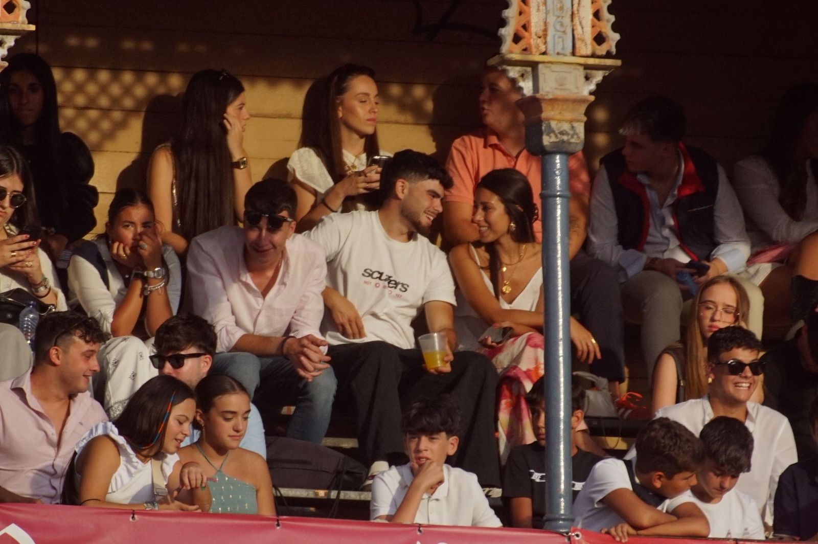 Así han vivido los salmantinos el primer festejo de la feria taurina 2025: imágenes del ambiente en los tendidos y en el patio de cuadrillas