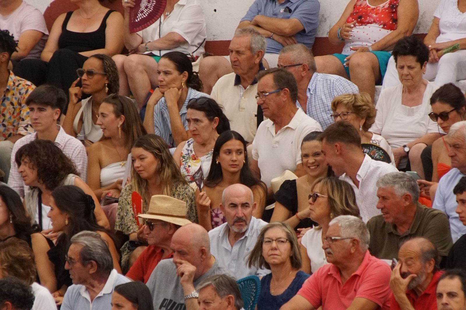 Javier Castaño se despide de Guijuelo y Damián Castaño, su hermano, e Ismael Martín salen a hombros en Guijuelo