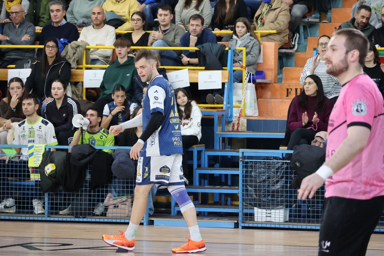 GALERÍA | El BM Zamora se juega consolidar el liderazgo frente a los asturianos del Auto-Center Principado Vetusta