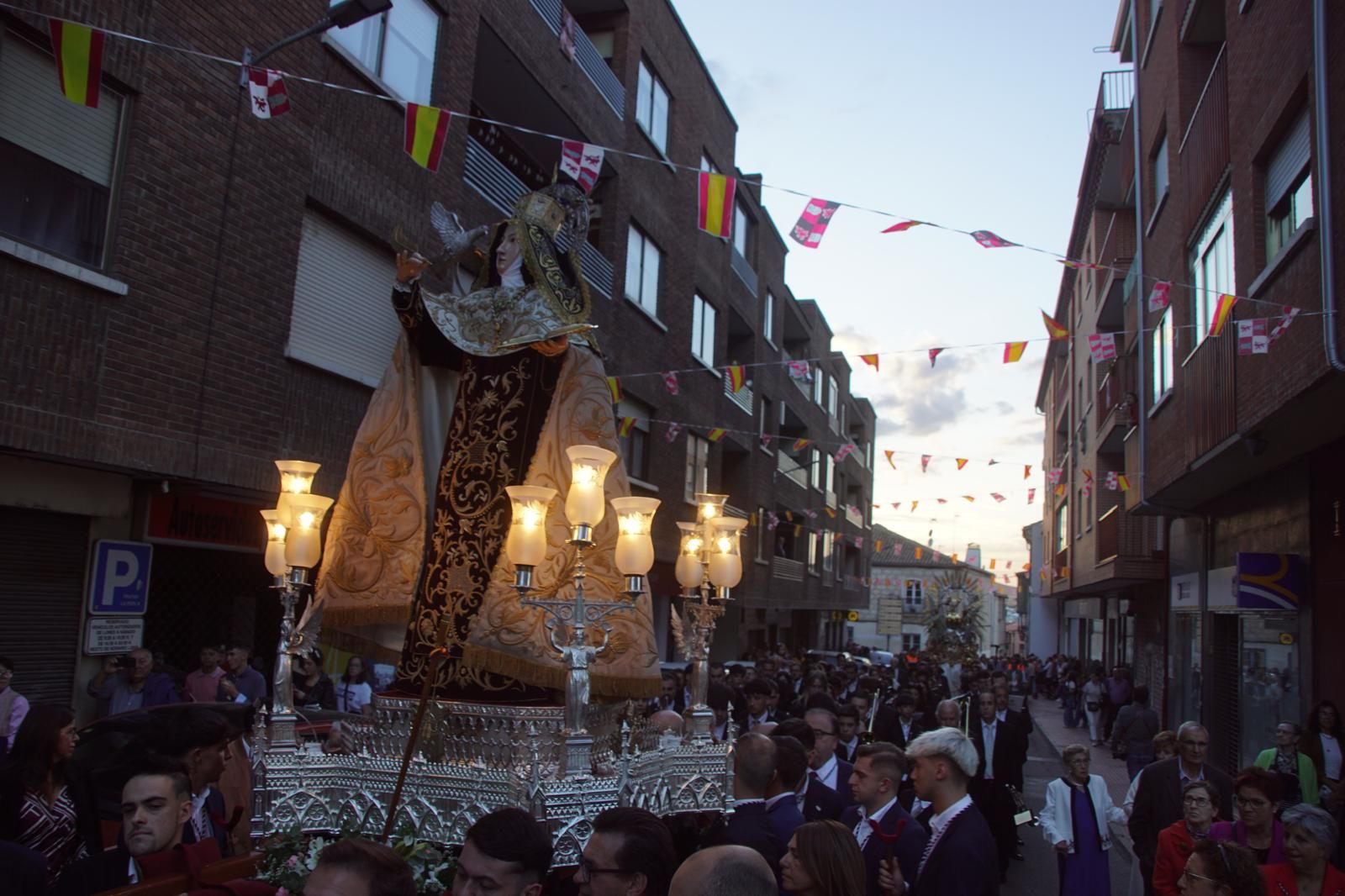 Procesión de Santa Teresa en Alba 2025 (34).jpeg