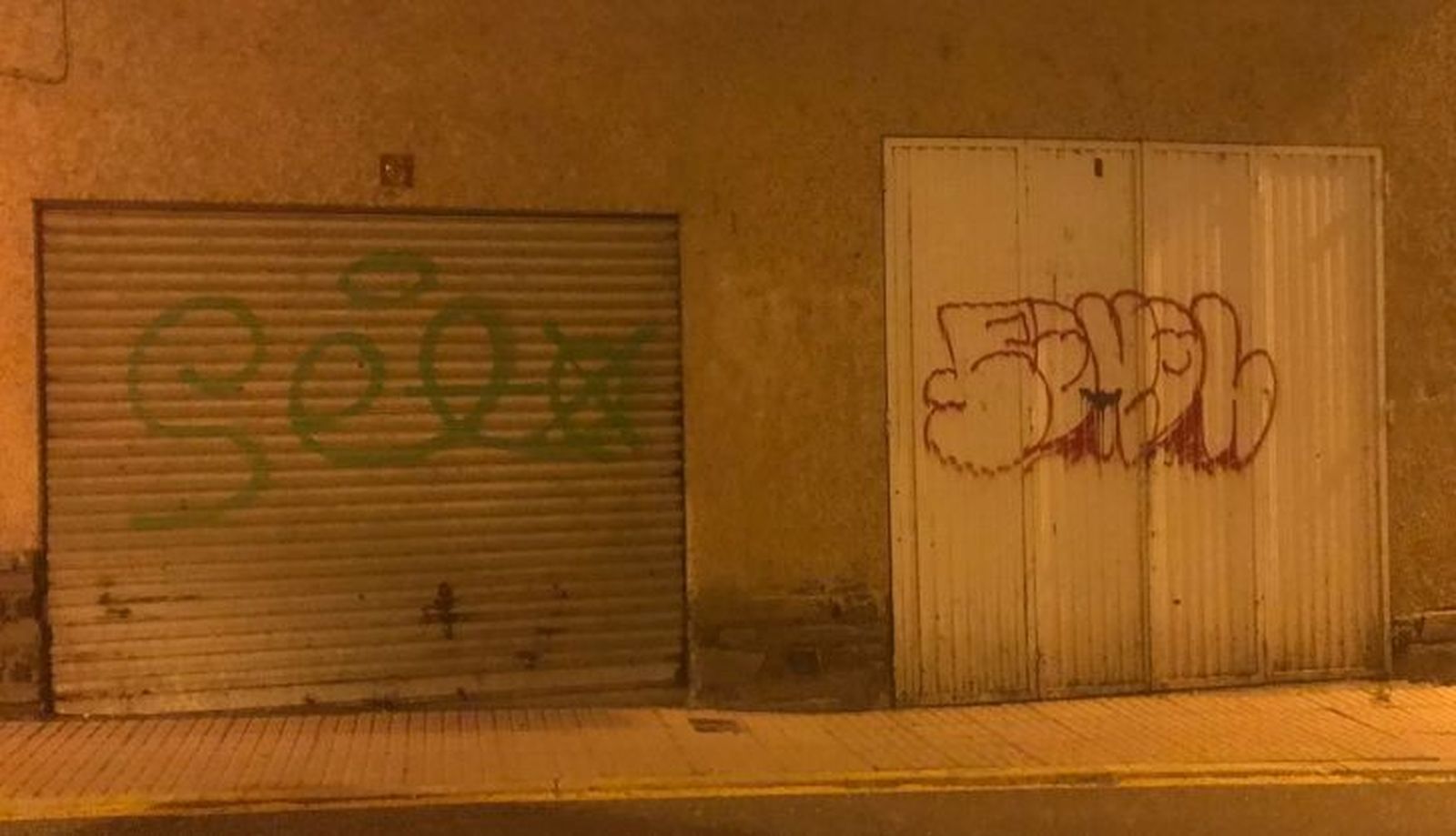 pintadas en garajes de Alba de Tormes (1)