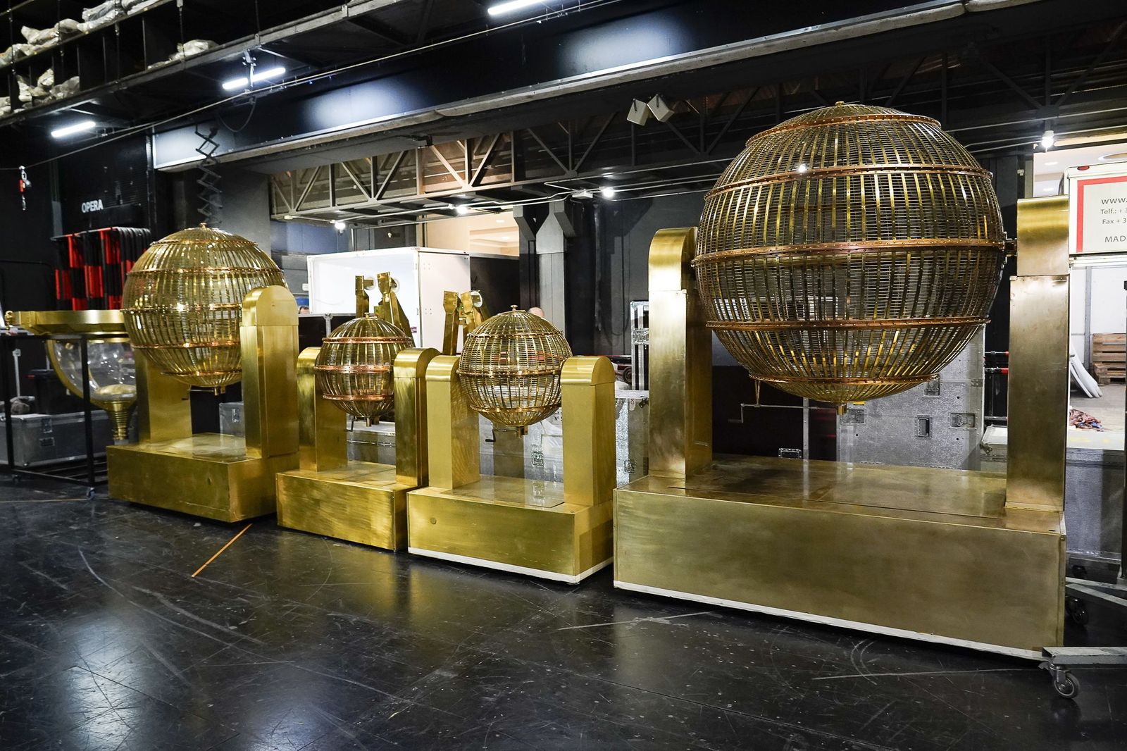 Los bombos del Sorteo de Navidad ya están en el Teatro Real