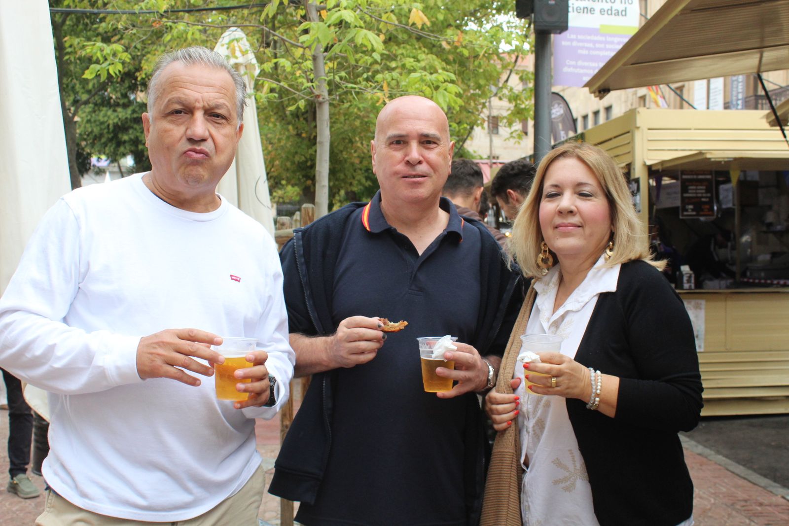 Ambiente en la Feria de Día en el mediodía de este miercoles