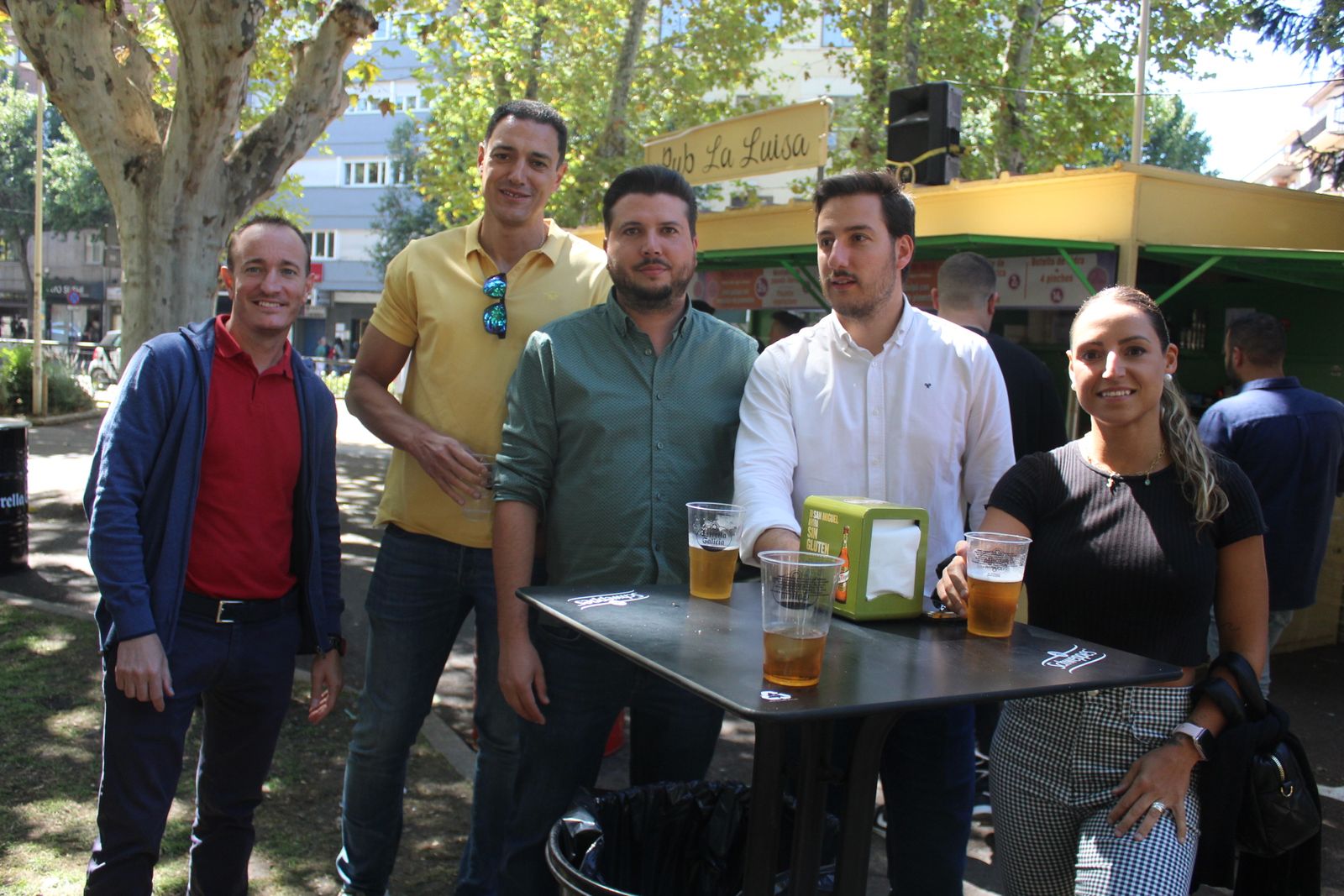 Ambiente en la Feria de Día en el mediodía de este jueves
